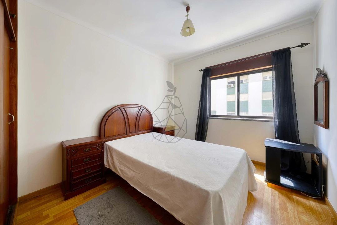 Apartamento T2 para Venda em Portimão Foto 30