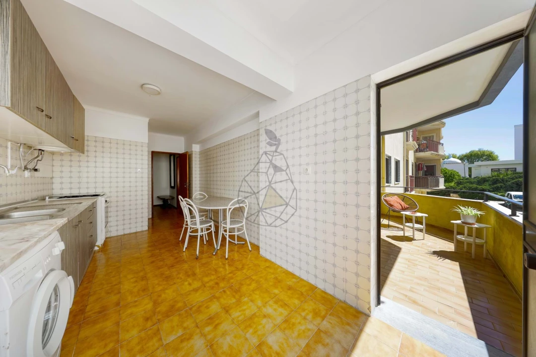 Apartamento T2 para Venda em Portimão Foto 10