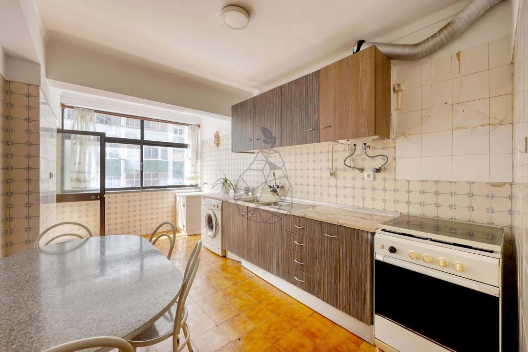 Apartamento T2 para Venda em Portimão Foto 3