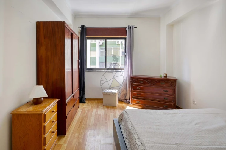 Apartamento T2 para Venda em Portimão Foto 23