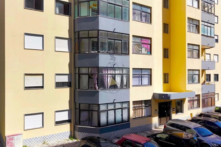 Apartamento T2 para Venda em Portimão Foto 2