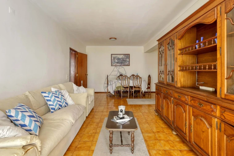 Apartamento T2 para Venda em Portimão Foto 18