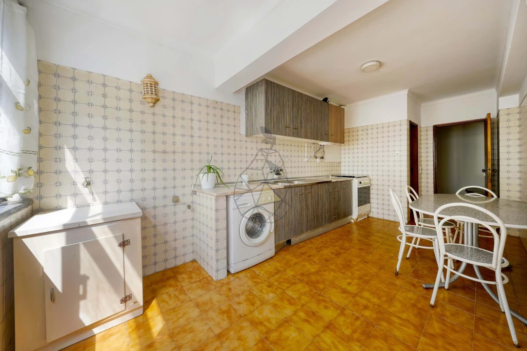 Apartamento T2 para Venda em Portimão Foto 12