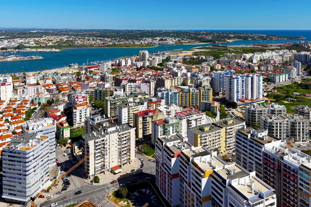 Apartamento T2 para Venda em Portimão Foto 4