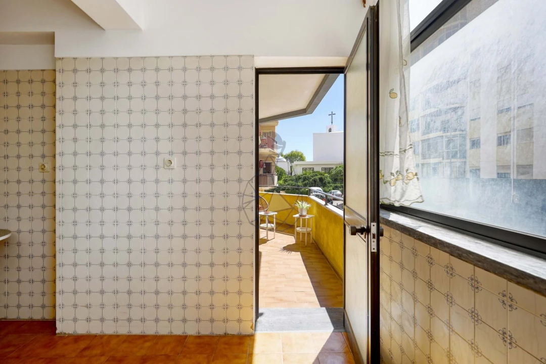 Apartamento T2 para Venda em Portimão Foto 9