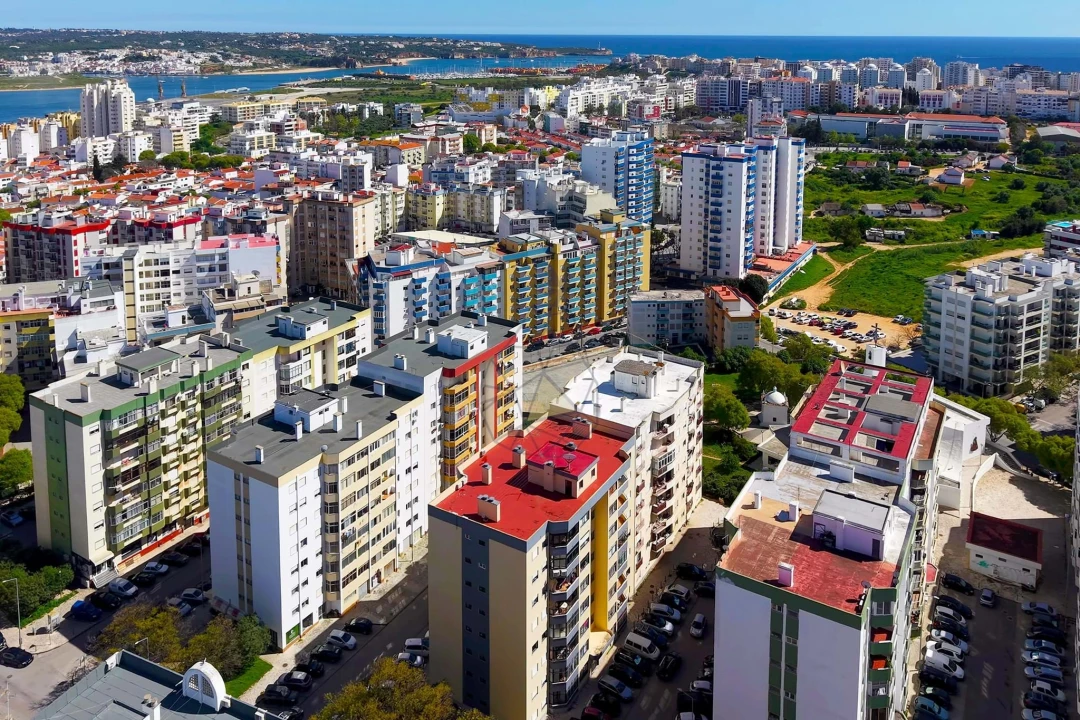Apartamento T2 para Venda em Portimão Foto 46