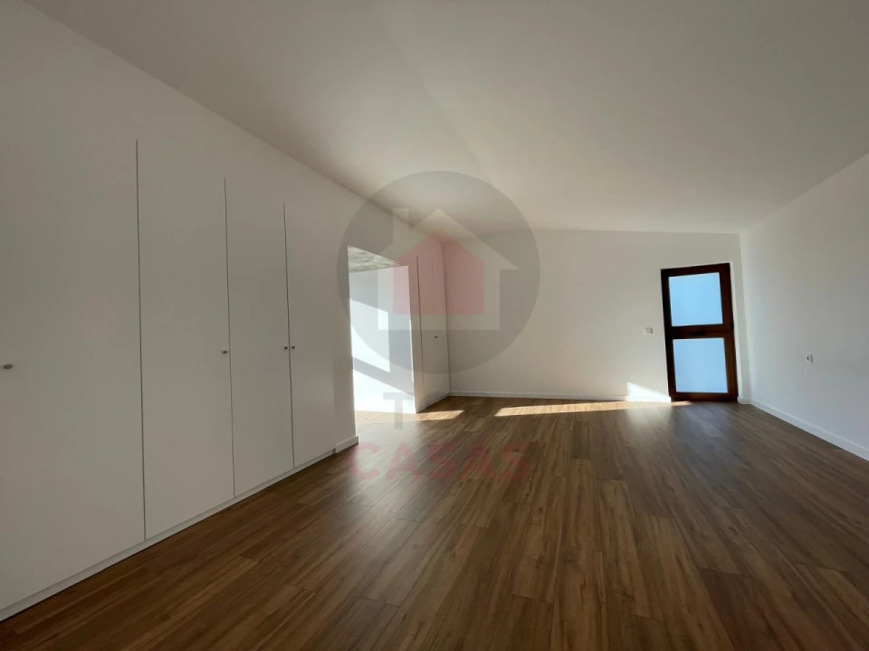 Moradia T5 para Venda em Carvalhal Foto 50