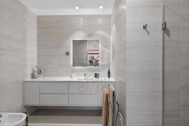 Moradia T5 para Venda em Nadadouro Foto 14