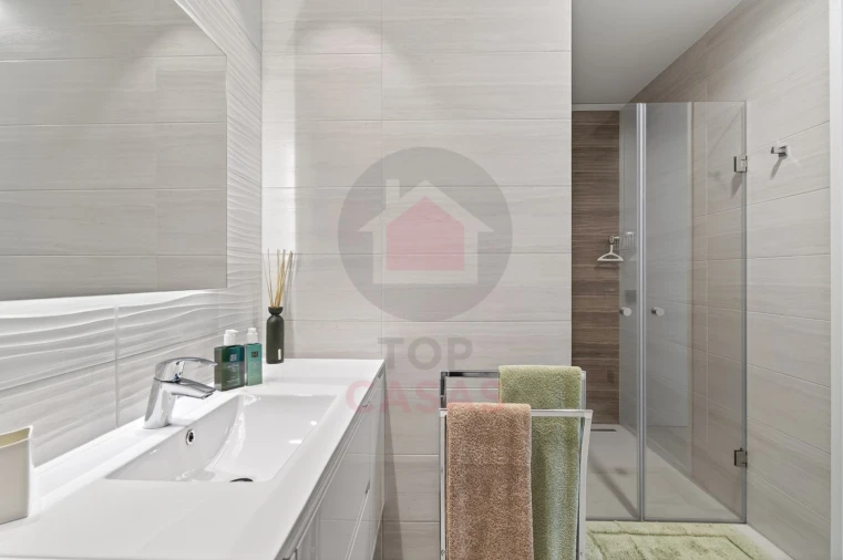 Moradia T5 para Venda em Nadadouro Foto 16