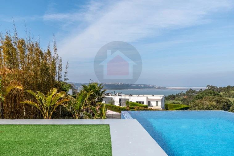 Moradia T5 para Venda em Nadadouro Foto 35