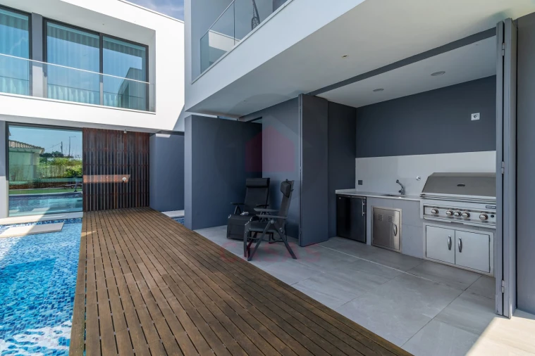 Moradia T5 para Venda em Nadadouro Foto 38