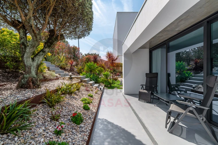 Moradia T5 para Venda em Nadadouro Foto 44