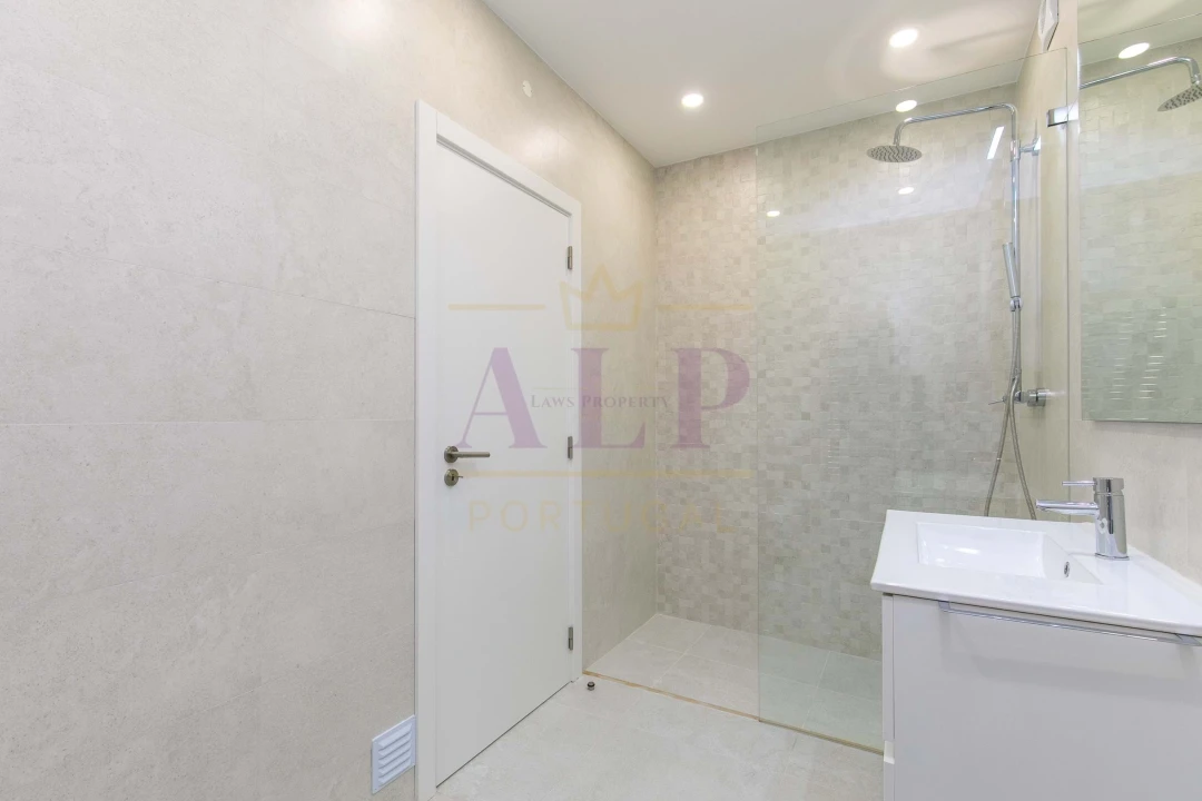 Moradia T3 para Venda em Budens Foto 11