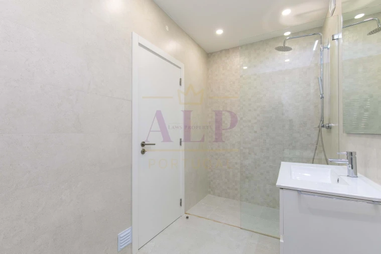 Moradia T3 para Venda em Budens Foto 11