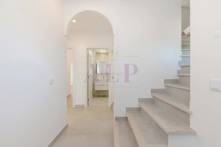 Moradia T3 para Venda em Budens Foto 3