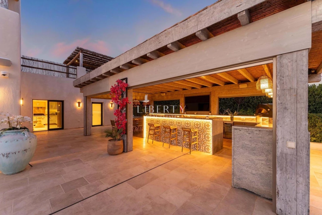 Moradia T4 para Venda em Almancil Foto 14