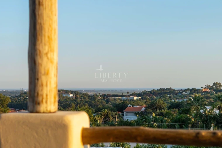 Moradia T4 para Venda em Almancil Foto 25