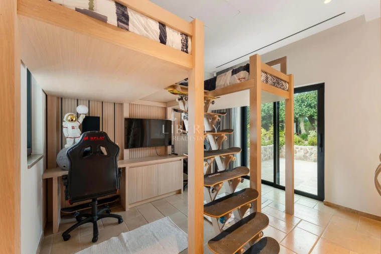 Moradia T4 para Venda em Almancil Foto 29