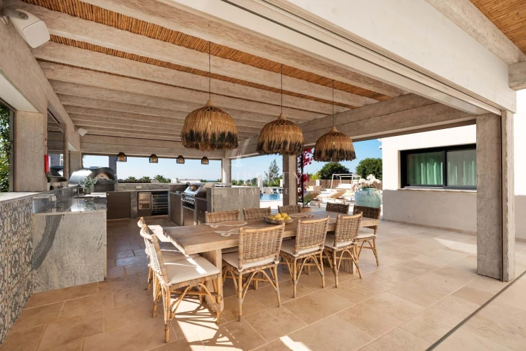 Moradia T4 para Venda em Almancil Foto 11