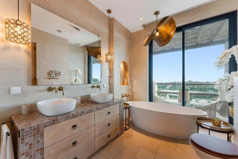 Moradia T4 para Venda em Almancil Foto 21