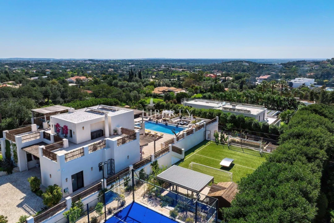 Moradia T4 para Venda em Almancil Foto 39