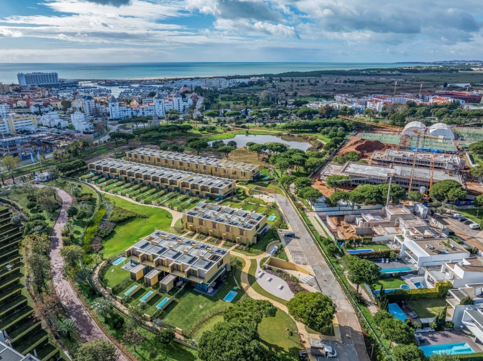 Moradia T2 para Venda em Quarteira Foto 11