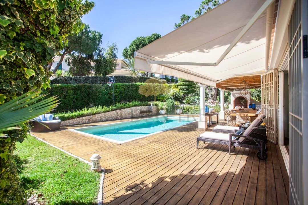 Moradia T4 para Venda em Almancil Foto 5