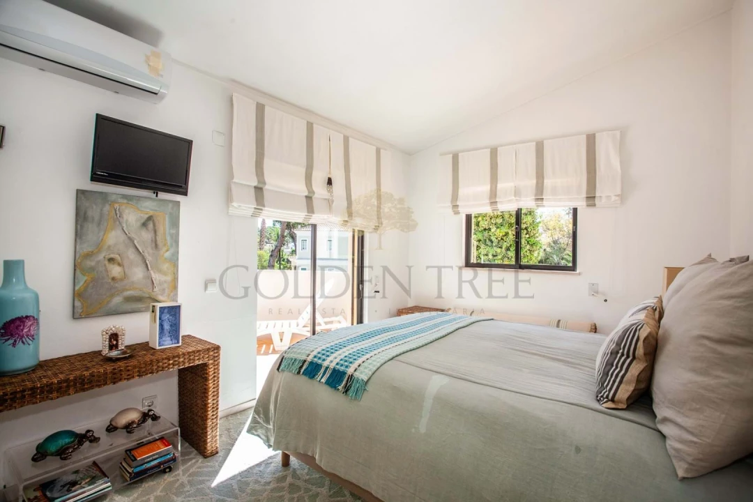 Moradia T4 para Venda em Almancil Foto 24