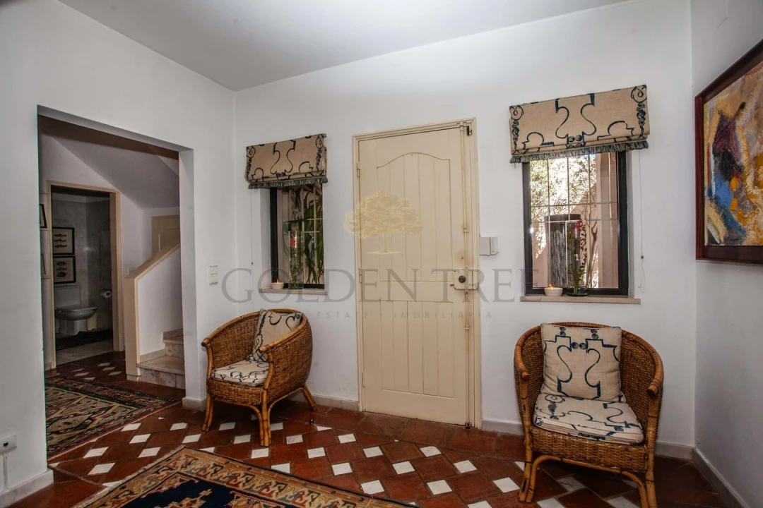 Moradia T4 para Venda em Almancil Foto 6