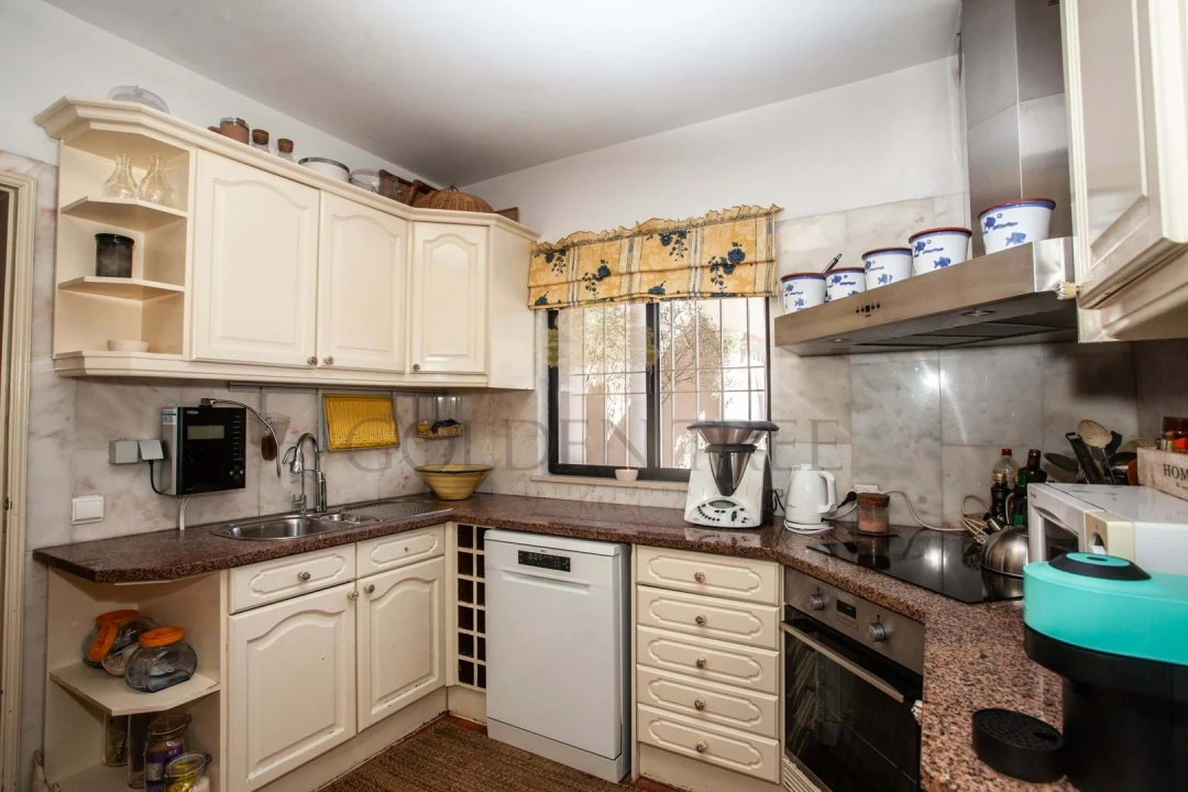 Moradia T4 para Venda em Almancil Foto 13