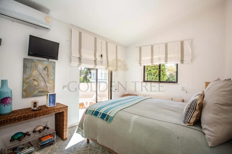 Moradia T4 para Venda em Almancil Foto 24