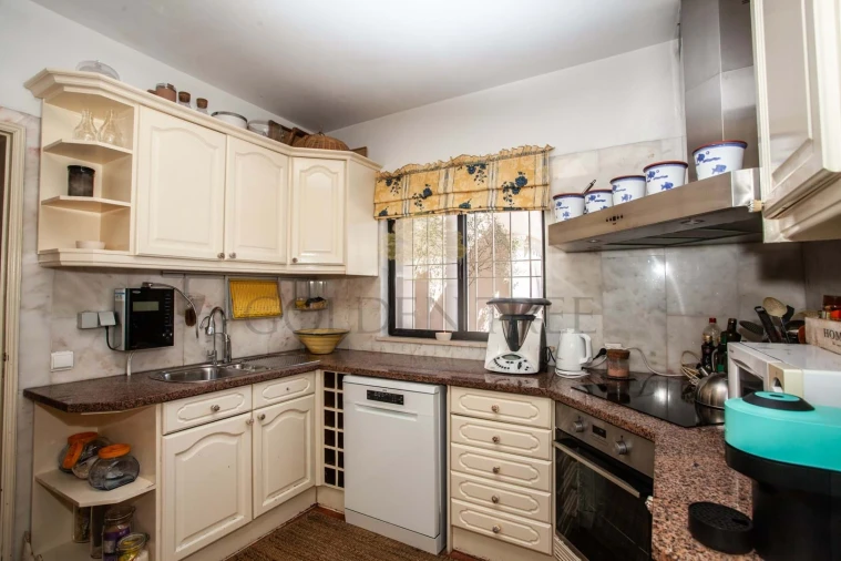 Moradia T4 para Venda em Almancil Foto 13