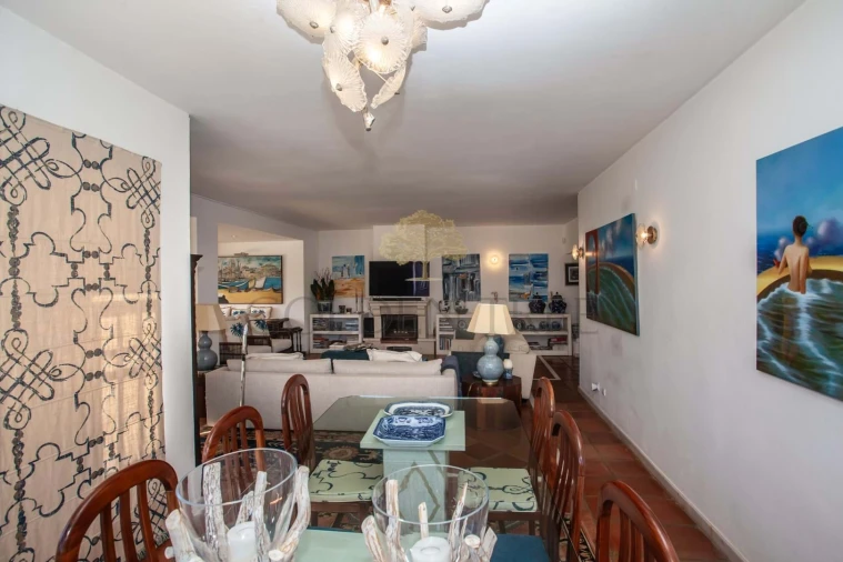 Moradia T4 para Venda em Almancil Foto 8