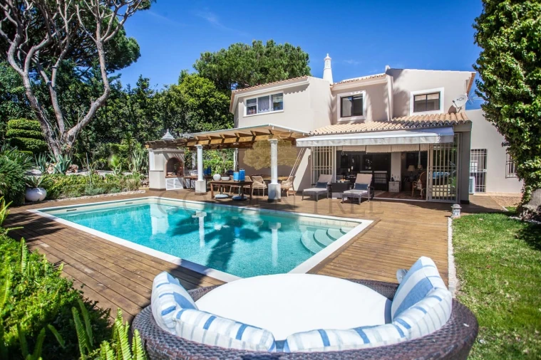 Moradia T4 para Venda em Almancil