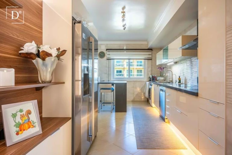 Apartamento T3 para Venda em Portimão Foto 4