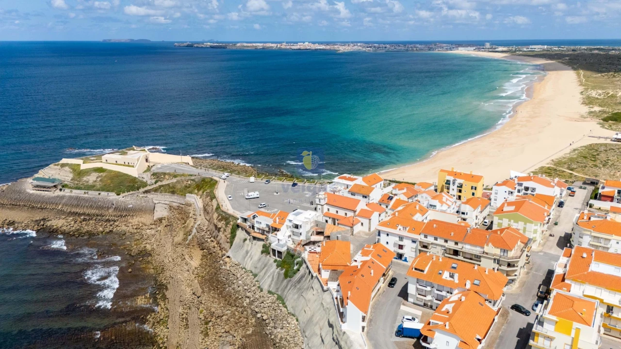 Apartamento T2 para Venda em Atouguia da Baleia Foto 9