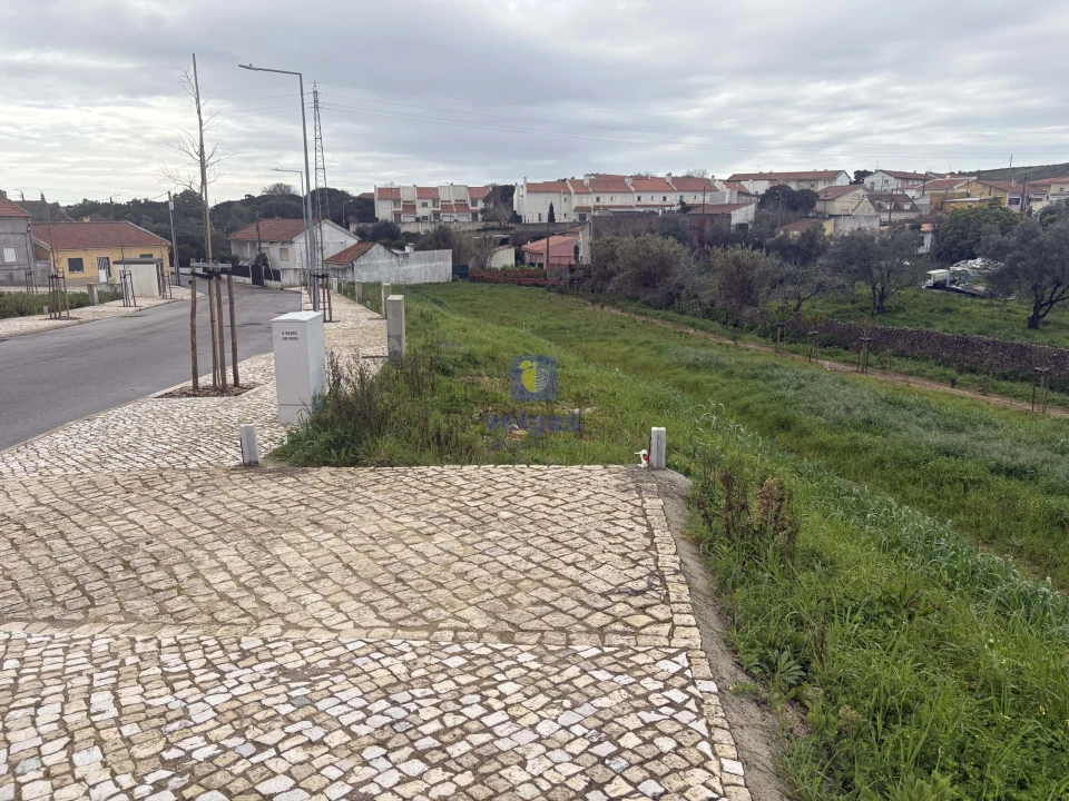 Terreno para Venda em Rio de Mouro Foto 7
