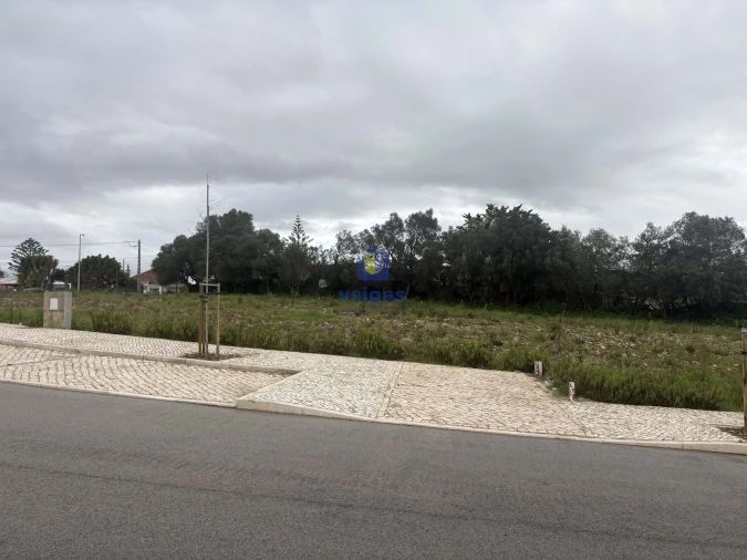 Terreno para Venda em Rio de Mouro Foto 2