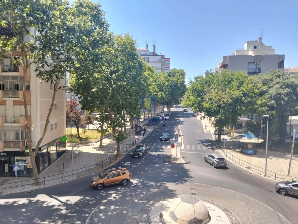 Apartamento T3 para Venda em Benfica Foto 29