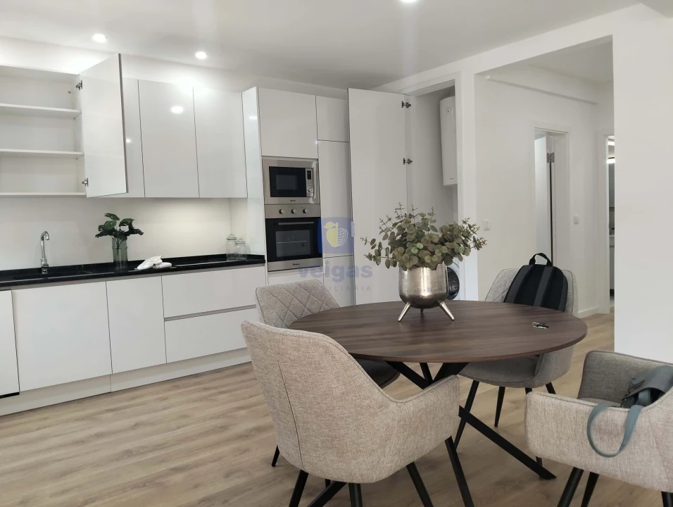 Apartamento T3 para Venda em Benfica Foto 1