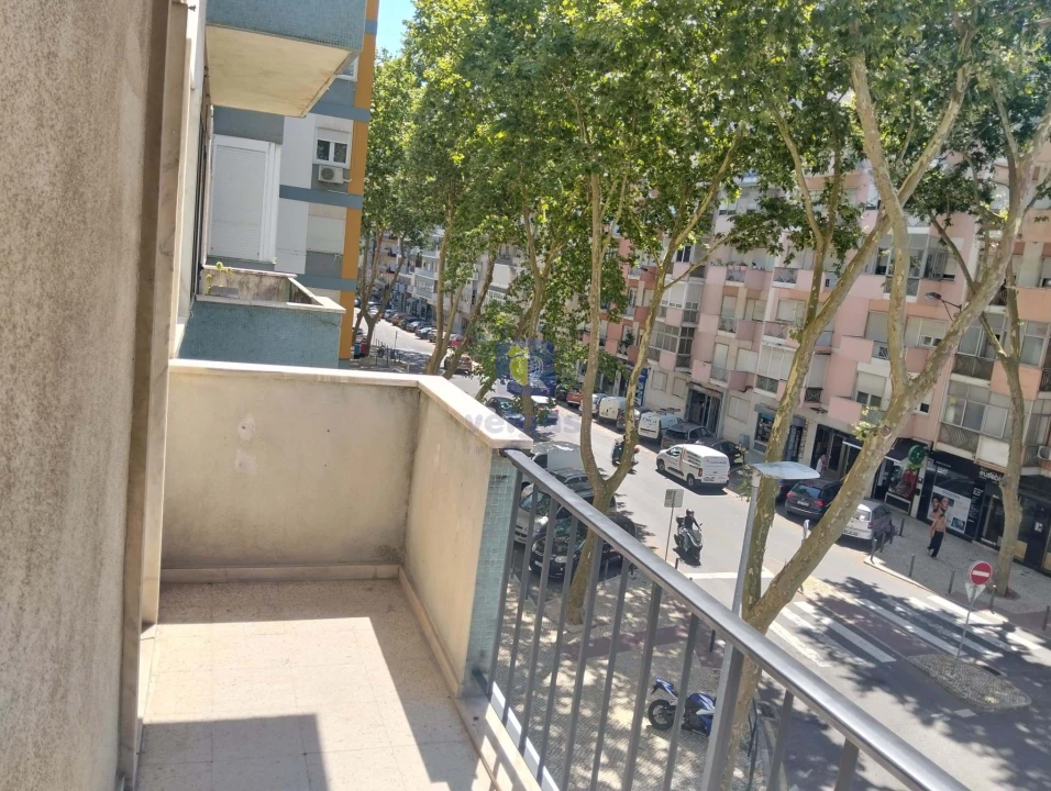 Apartamento T3 para Venda em Benfica Foto 28