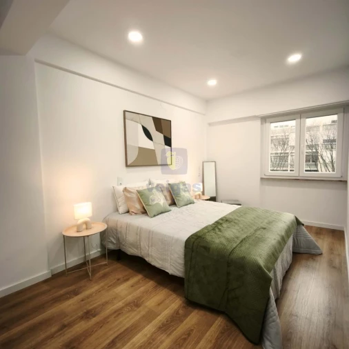 Apartamento T3 para Venda em Benfica Foto 5