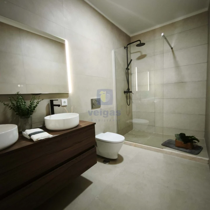 Apartamento T3 para Venda em Benfica Foto 10