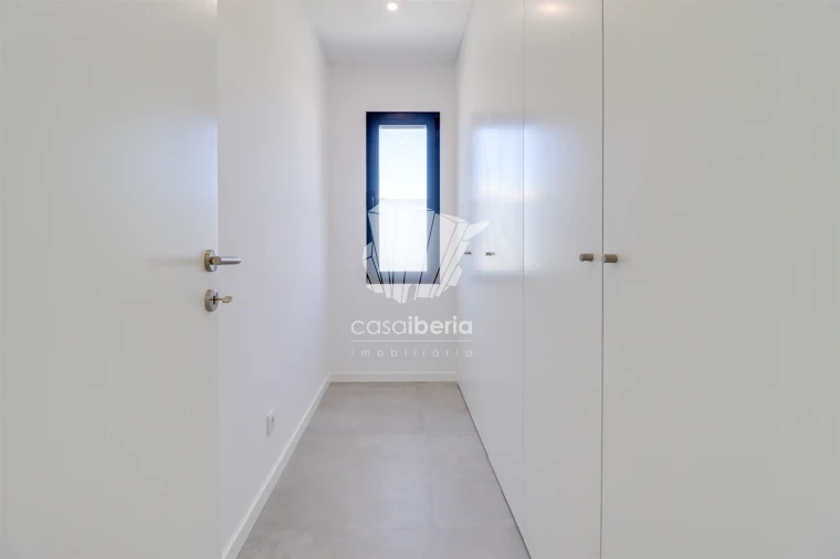 Moradia T4 para Venda em Mexilhoeira Grande Foto 24