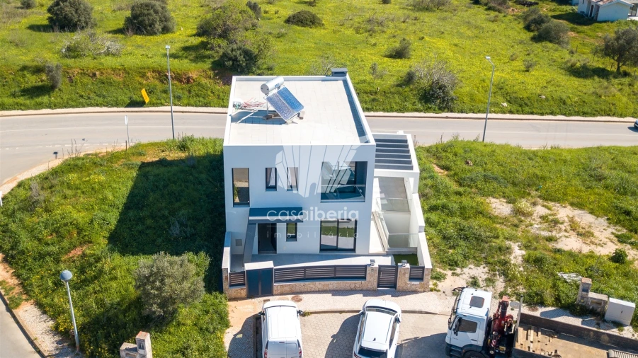 Moradia T4 para Venda em Mexilhoeira Grande Foto 6