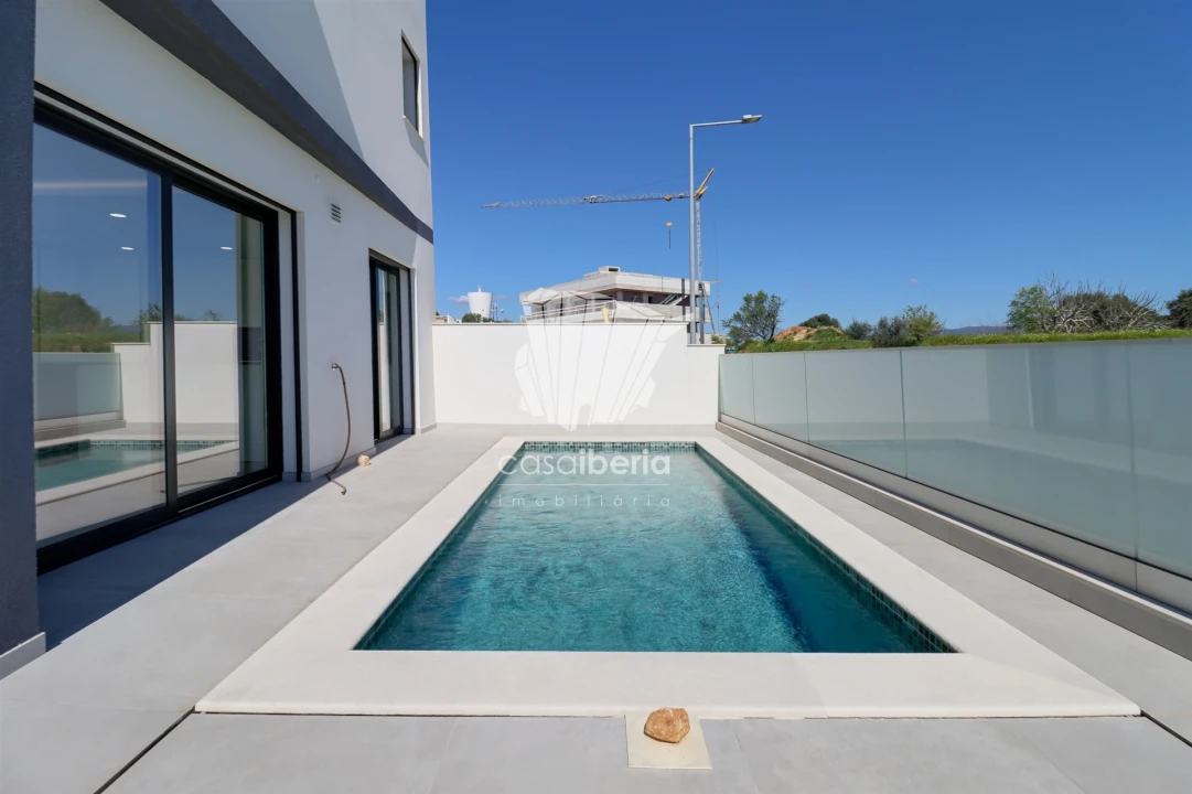 Moradia T4 para Venda em Mexilhoeira Grande Foto 42