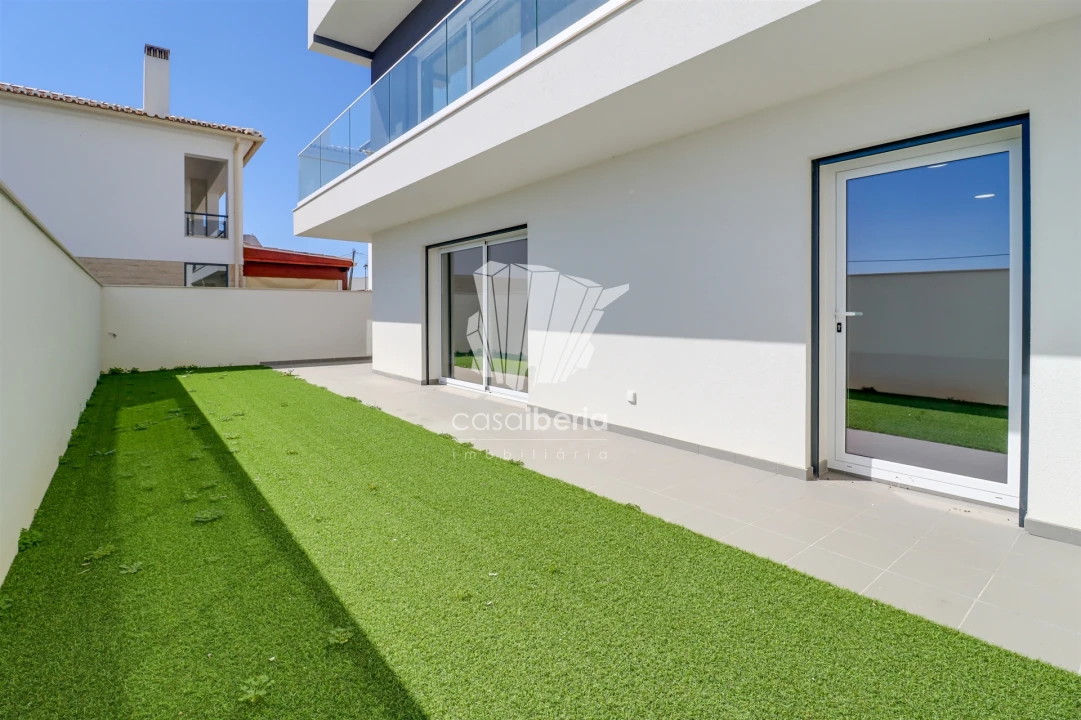 Moradia T4 para Venda em Mexilhoeira Grande Foto 30