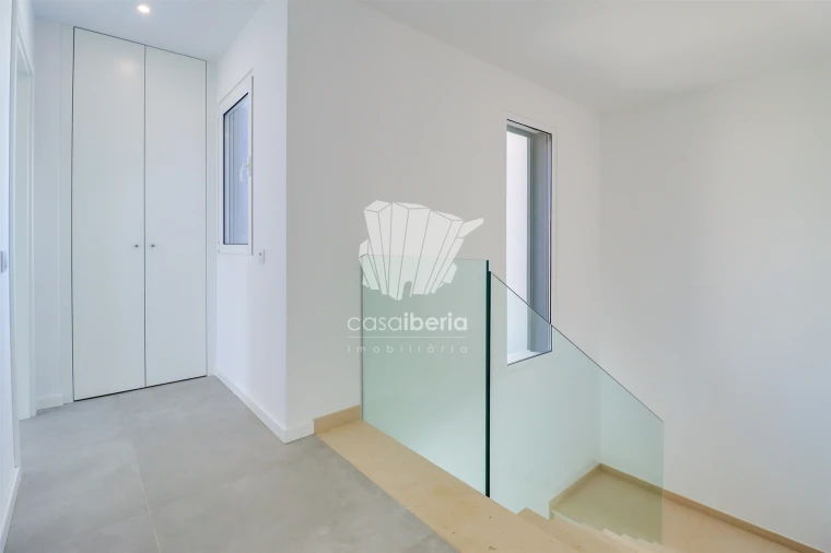 Moradia T4 para Venda em Mexilhoeira Grande Foto 20