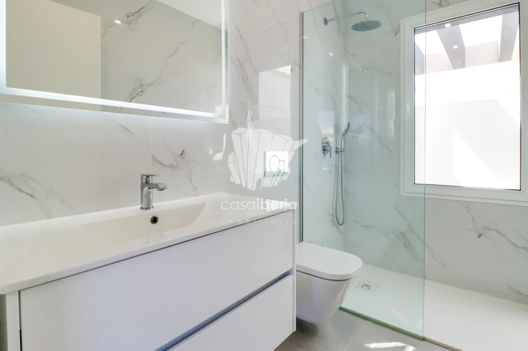 Moradia T4 para Venda em Mexilhoeira Grande Foto 4