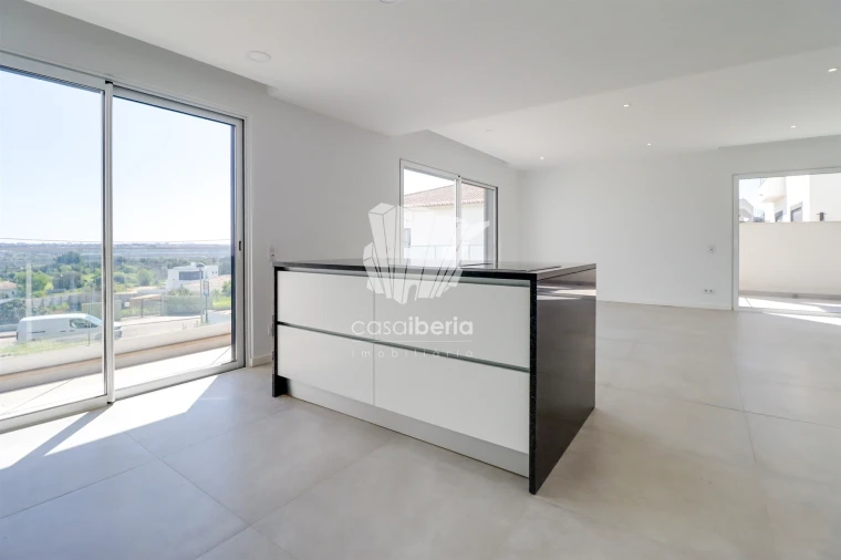 Moradia T4 para Venda em Mexilhoeira Grande Foto 10